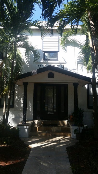 1505 Washington St in Hollywood, FL - Foto de edificio