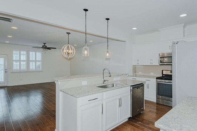 211 Monarda Wy in Hillsborough, NC - Building Photo - Building Photo