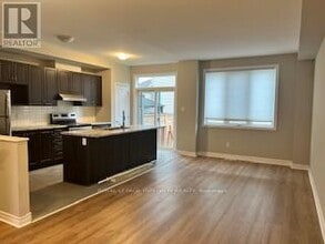 168 Bandelier Way in Ottawa, ON - Building Photo - Building Photo
