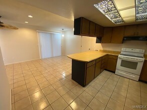 2410 College Dr in Lake Havasu City, AZ - Building Photo - Building Photo