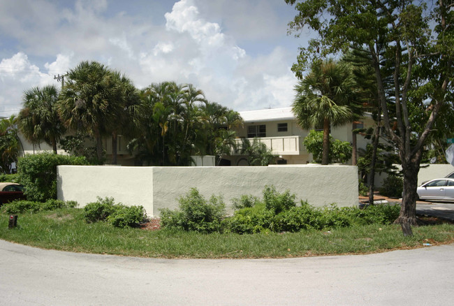 Ridge Garden Apartments in Fort Lauderdale, FL - Building Photo - Building Photo