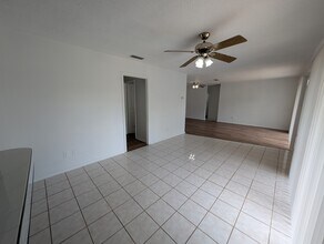 1101 Lodge Cir in Spring Hill, FL - Building Photo - Building Photo