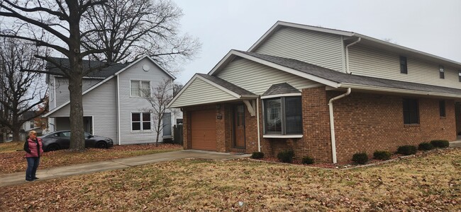 403 Short St, Unit Front in Collinsville, IL - Building Photo - Building Photo