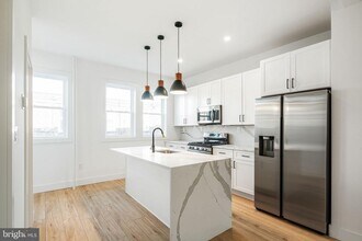 448 Markle St in Philadelphia, PA - Building Photo - Building Photo