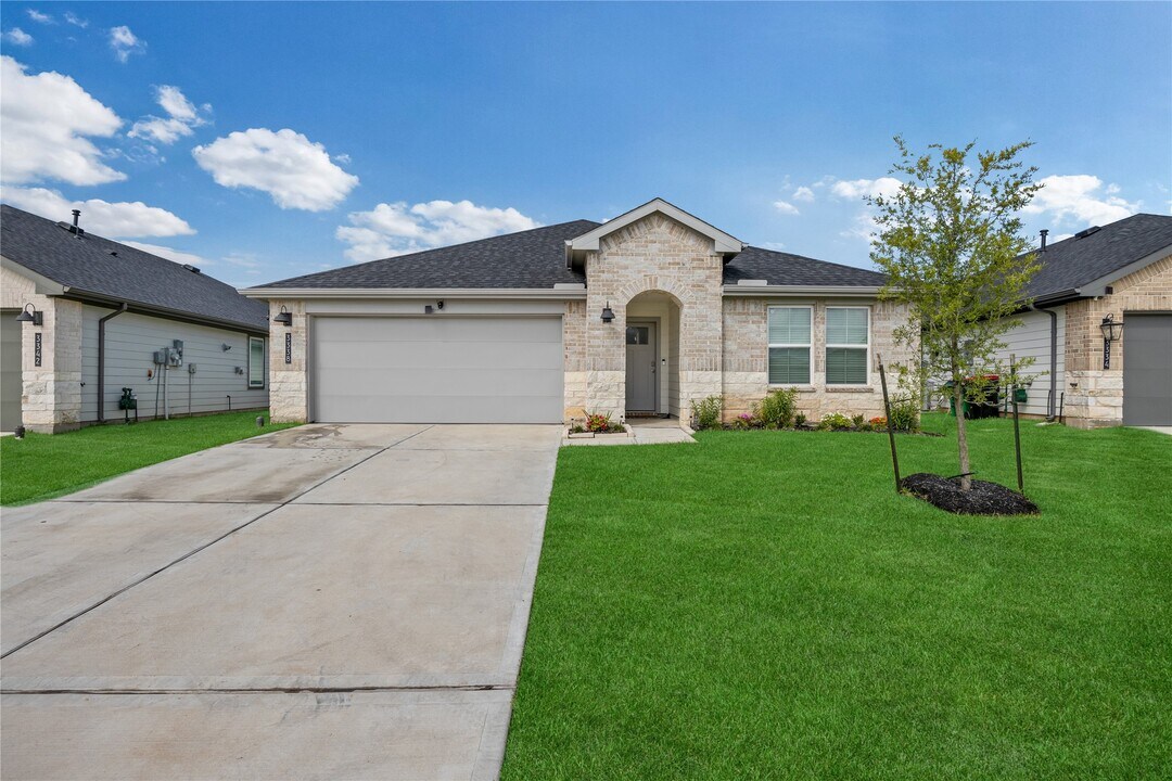 3338 Boothby Bay Ln in Fulshear, TX - Foto de edificio