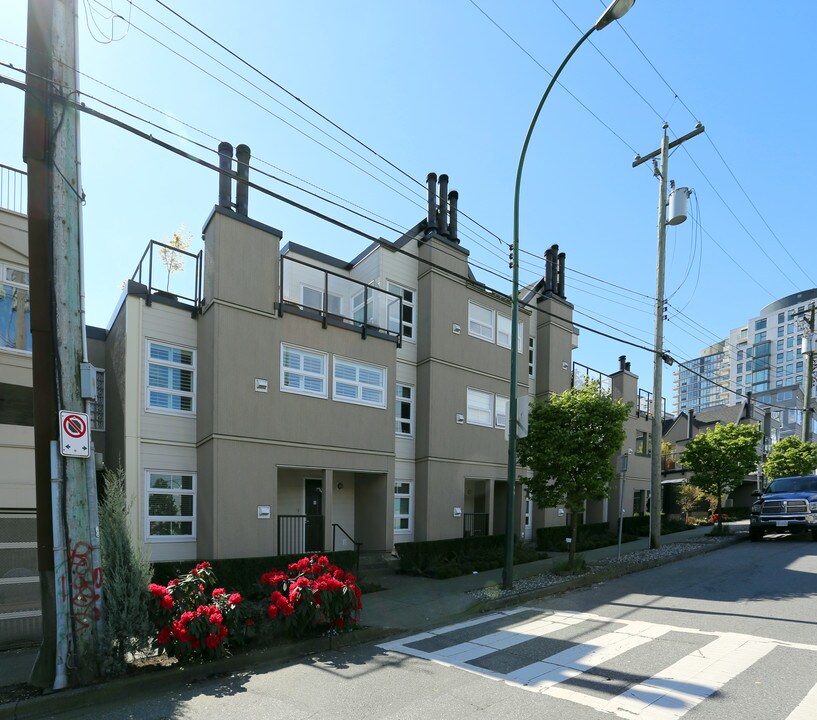 1380 W 6th Ave in Vancouver, BC - Building Photo