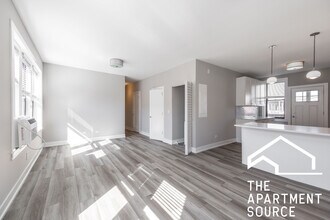 3943 N Janssen Ave, Unit S2 in Chicago, IL - Foto de edificio - Building Photo