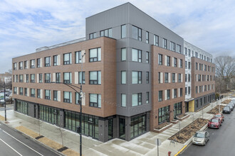 Park Station Lofts in Chicago, IL - Foto de edificio - Primary Photo