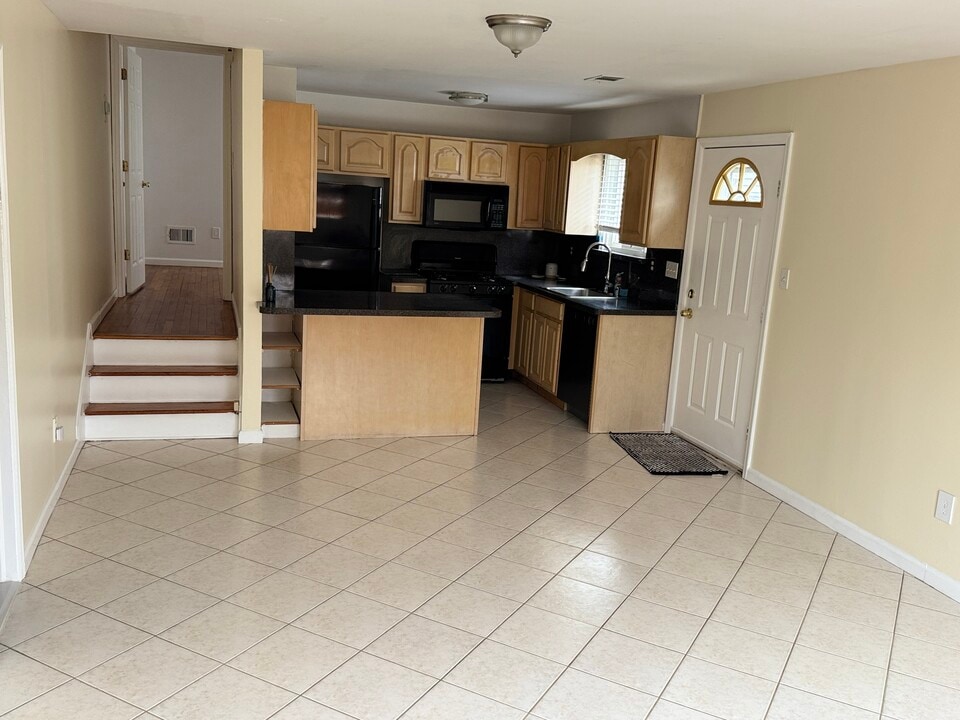 370 Getz Ave in Staten Island, NY - Building Photo