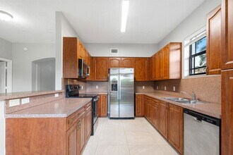 3585 NE 5th St in Homestead, FL - Building Photo - Building Photo