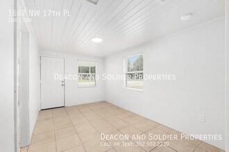 1667 NW 17th Pl in Ocala, FL - Building Photo - Building Photo