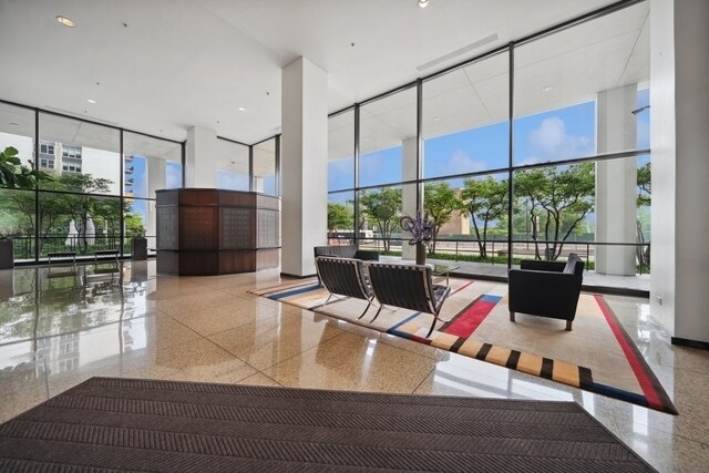 360 E Randolph St in Chicago, IL - Building Photo - Building Photo