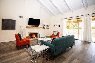 37640 Los Cocos Dr E in Rancho Mirage, CA - Building Photo - Building Photo