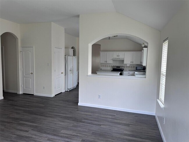 211 Brazos Gardens Dr in Richmond, TX - Building Photo - Building Photo