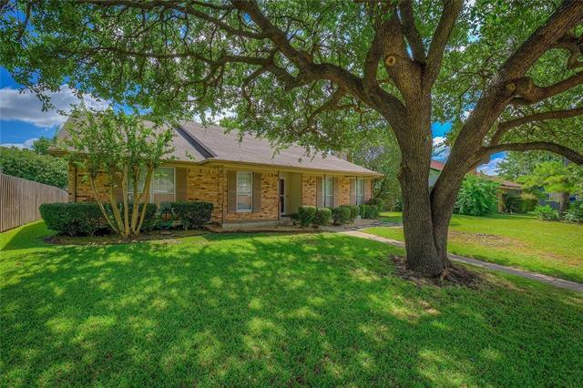 property at 2106 Briarmeadow Dr