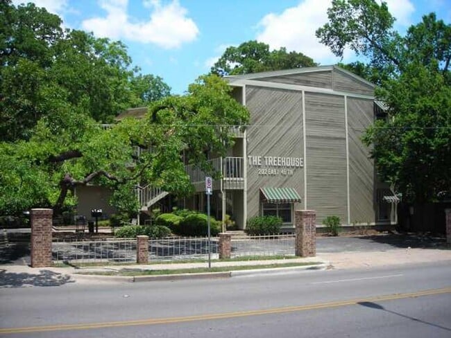 202 E 45th St in Austin, TX - Building Photo - Building Photo