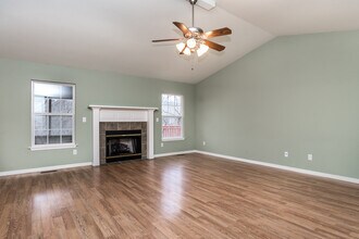 5 Wreston Ln in Bella Vista, AR - Building Photo - Building Photo