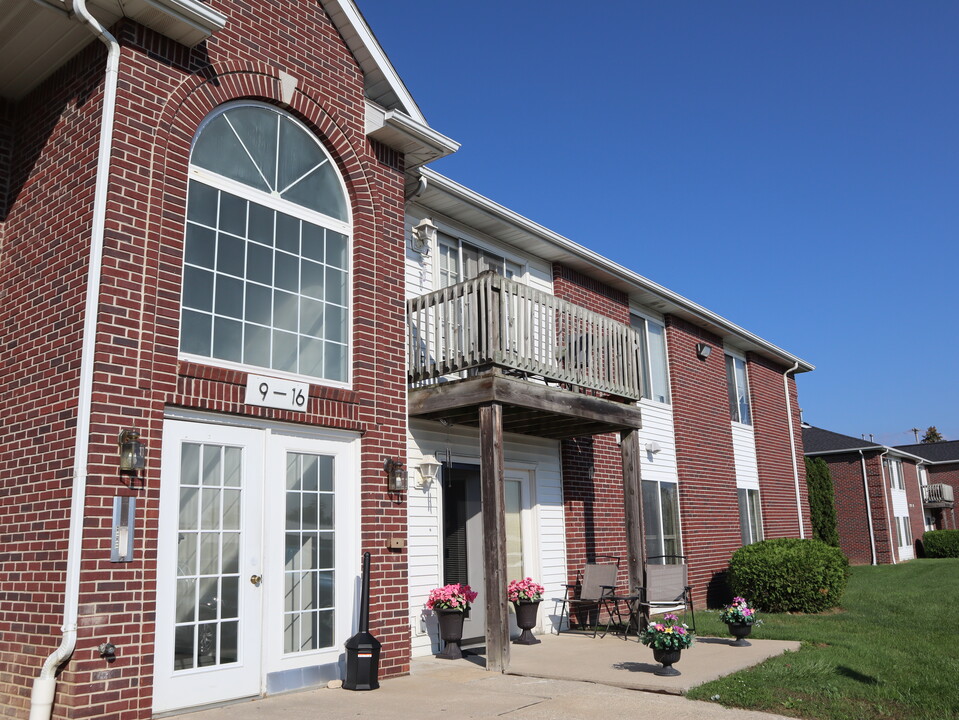 Madison Court Apartments in Clio, MI - Foto de edificio