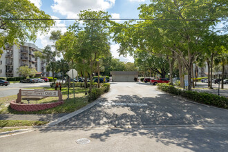 Coral Springs Tower Club in Coral Springs, FL - Building Photo - Building Photo