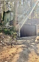 25890 Wayne Rd in Idyllwild, CA - Building Photo