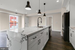 1868 Frankford Ave in Philadelphia, PA - Building Photo