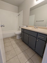 815 N Peach Ave in Fresno, CA - Foto de edificio - Building Photo