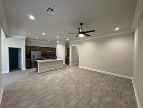 305 Hendry Dr in Bossier City, LA - Building Photo - Building Photo