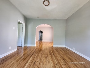 7308 S Kenwood Ave in Chicago, IL - Foto de edificio - Building Photo