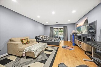 2020 Canada Blvd in Glendale, CA - Building Photo - Building Photo