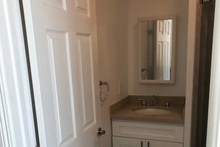 1986 Sherer Ln in Glendale, CA - Building Photo