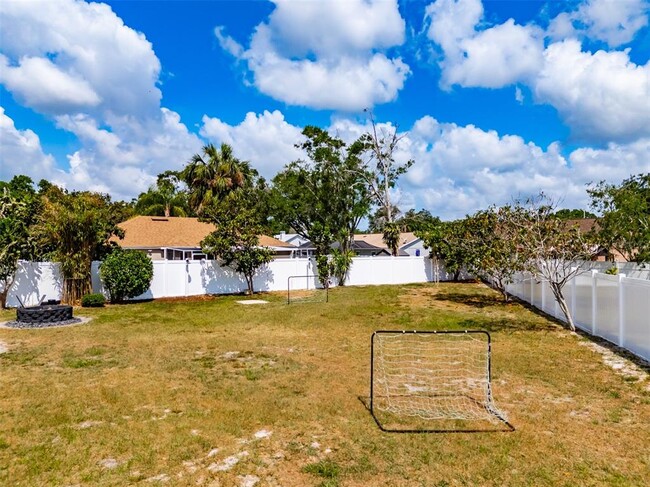 14717 Redcliff Dr in Tampa, FL - Building Photo - Building Photo