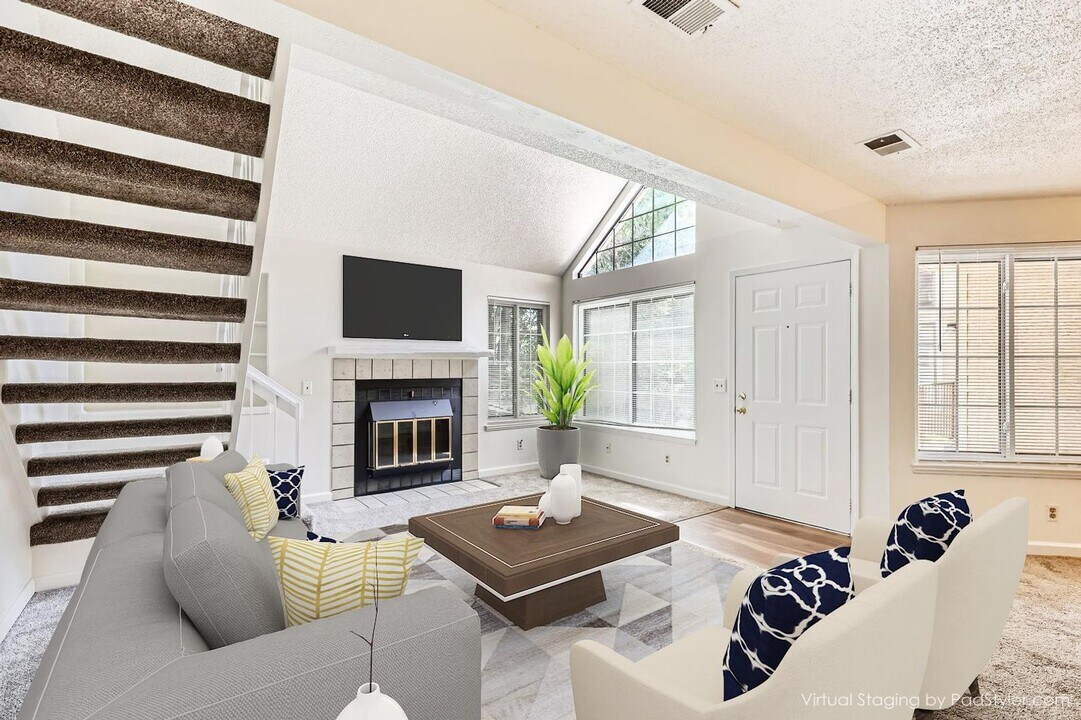 4818 E Kentucky Ave in Glendale, CO - Building Photo