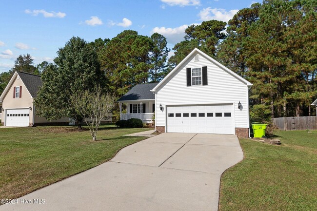 119 Leonard Dr in New Bern, NC - Foto de edificio - Building Photo