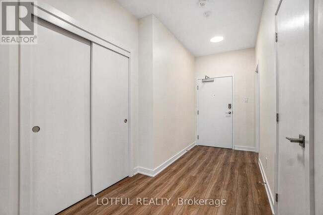 630 Churchill Ave N in Ottawa, ON - Building Photo - Building Photo