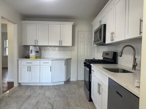 152 Emily Ave in Elmont, NY - Building Photo - Building Photo