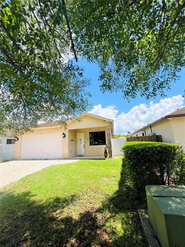 550 NW 20th St in Homestead, FL - Building Photo - Building Photo