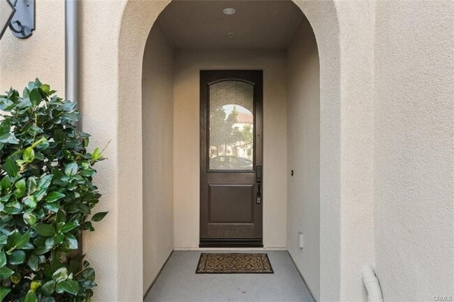 90 Outwest in Irvine, CA - Building Photo - Building Photo