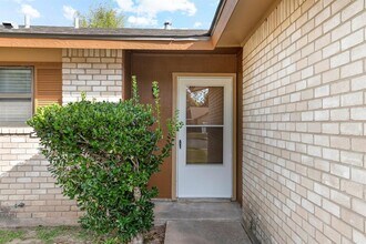 1703 W Mesa Park Dr in Round Rock, TX - Building Photo - Building Photo
