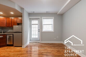 556 W Arlington Pl, Unit 609 in Chicago, IL - Building Photo - Building Photo