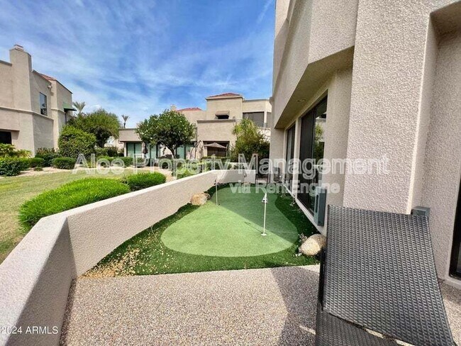 8989 N Gainey Center Dr in Scottsdale, AZ - Building Photo - Building Photo