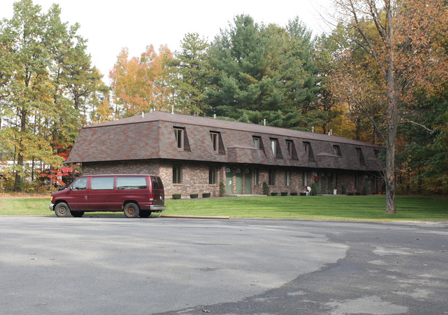 Lent Court in Schenectady, NY - Building Photo - Building Photo