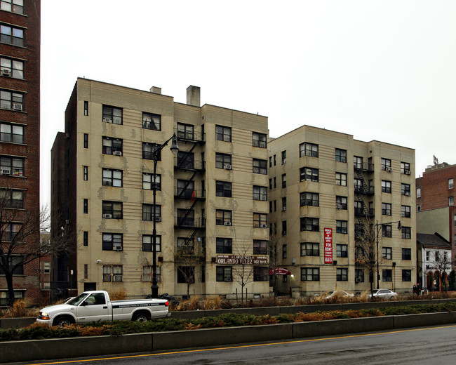 1015 Grand Concourse in Bronx, NY - Building Photo - Building Photo