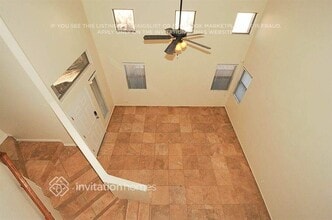 7111 N 77th Dr in Glendale, AZ - Foto de edificio - Building Photo