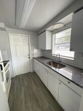 5821 12th St E in Bradenton, FL - Building Photo - Building Photo