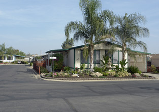 The Willows Mobile Home Park in Fresno, CA - Foto de edificio - Building Photo