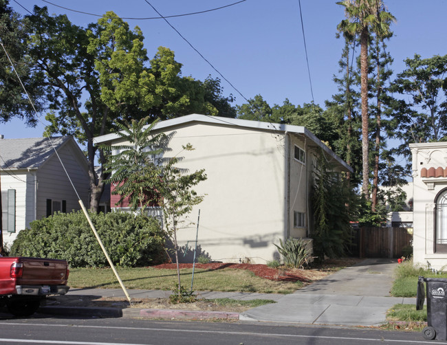 463-469 S 7th St in San Jose, CA - Foto de edificio - Building Photo