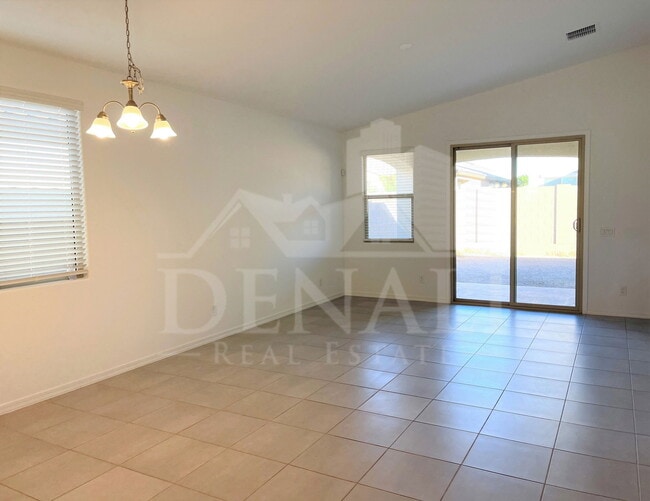 7954 W Medlock Dr in Glendale, AZ - Building Photo - Building Photo