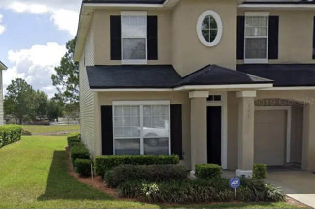 property at 447 Sherwood Oaks Dr