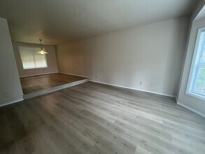 22491 Clark St in West Linn, OR - Building Photo - Building Photo