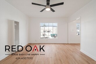 1024 Menlo Ave in Los Angeles, CA - Building Photo - Building Photo